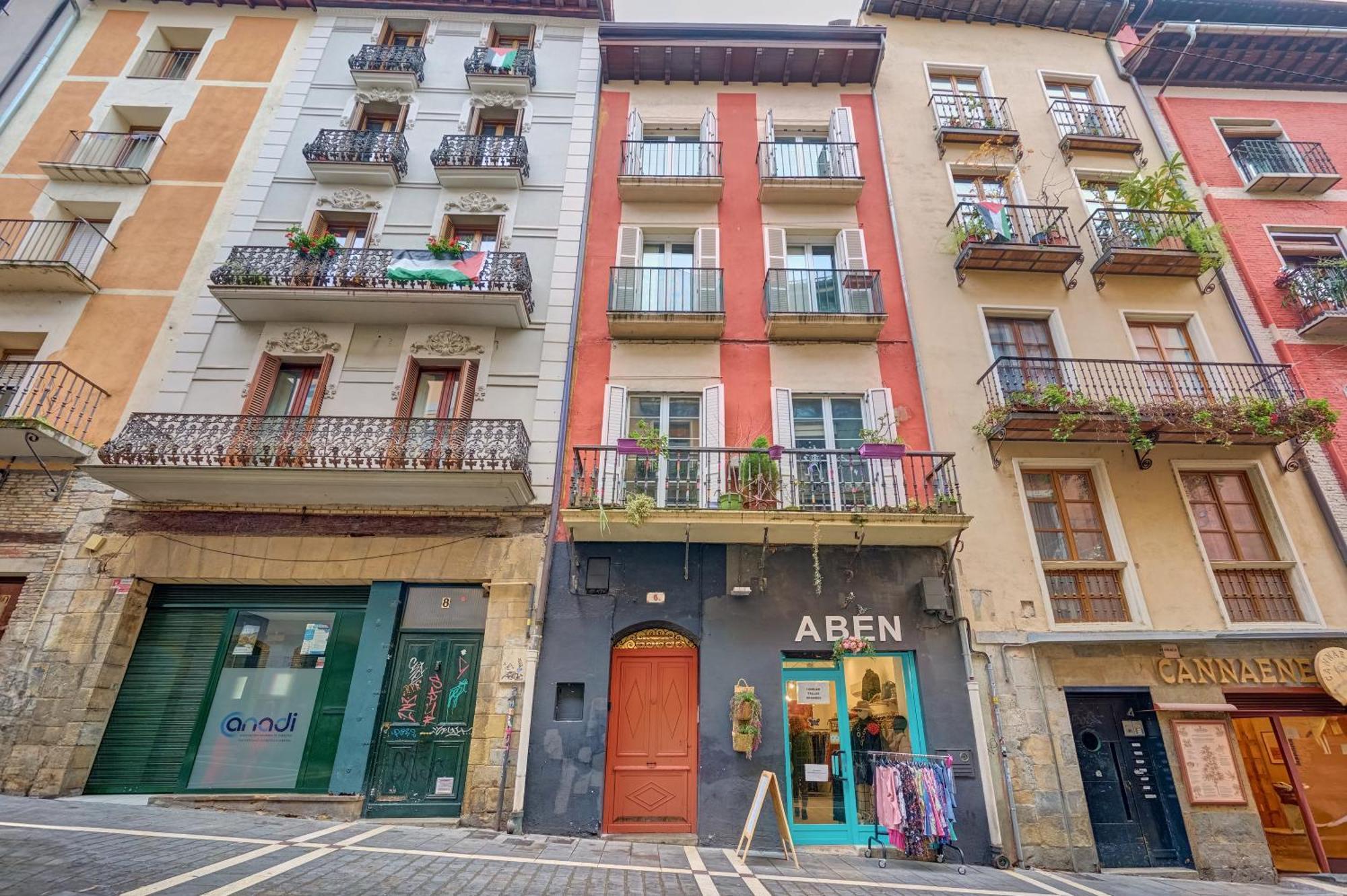 Curia 6 By Clabao Apartman Pamplona Kültér fotó