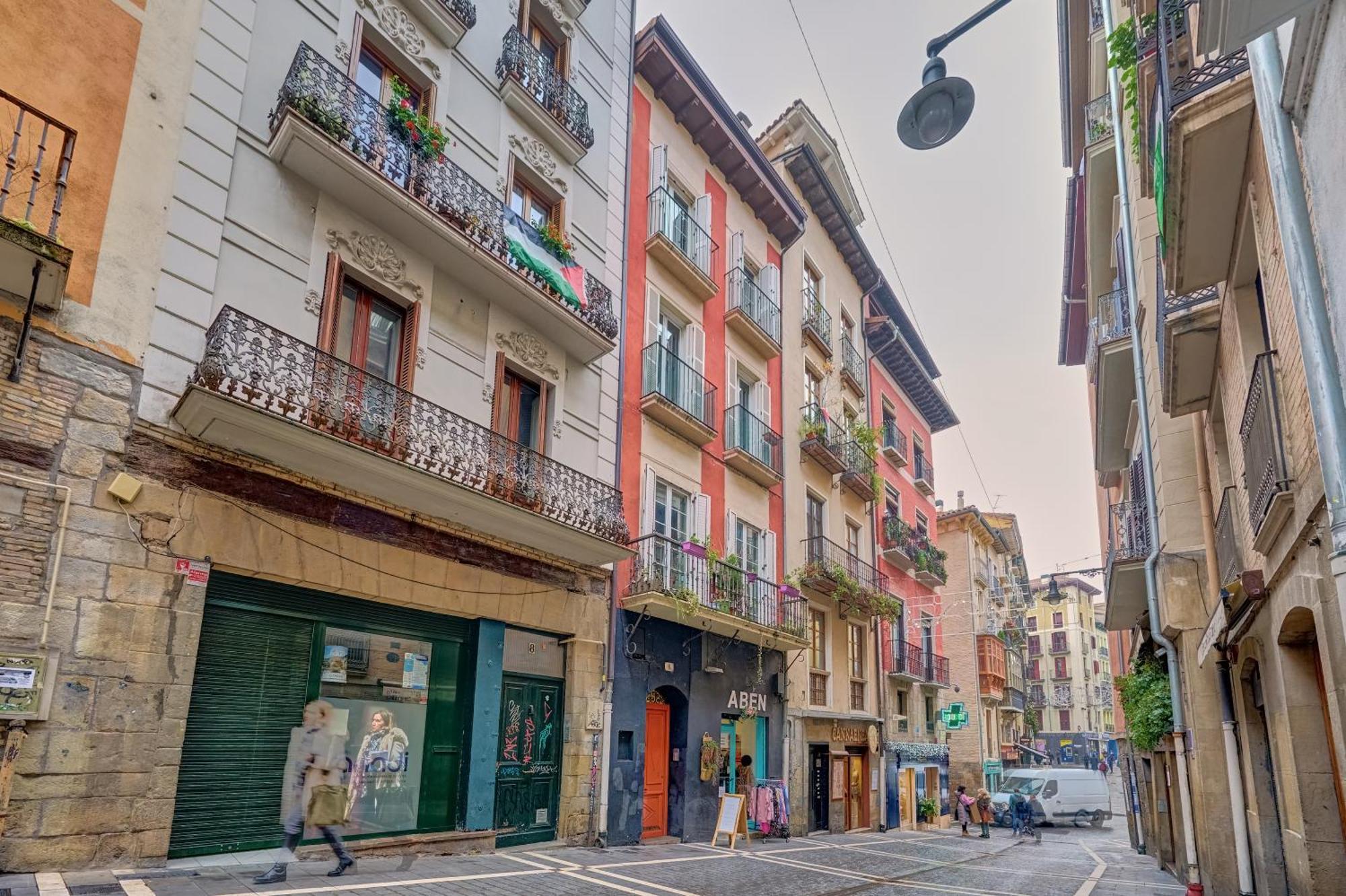 Curia 6 By Clabao Apartman Pamplona Kültér fotó